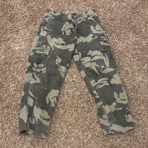 Men's Gray & Black Camouflage Fleece Lined Hunting Pants